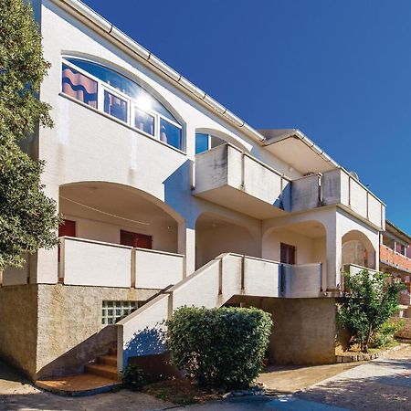 Lovely Apartment In Mandre With Wifi Zewnętrze zdjęcie