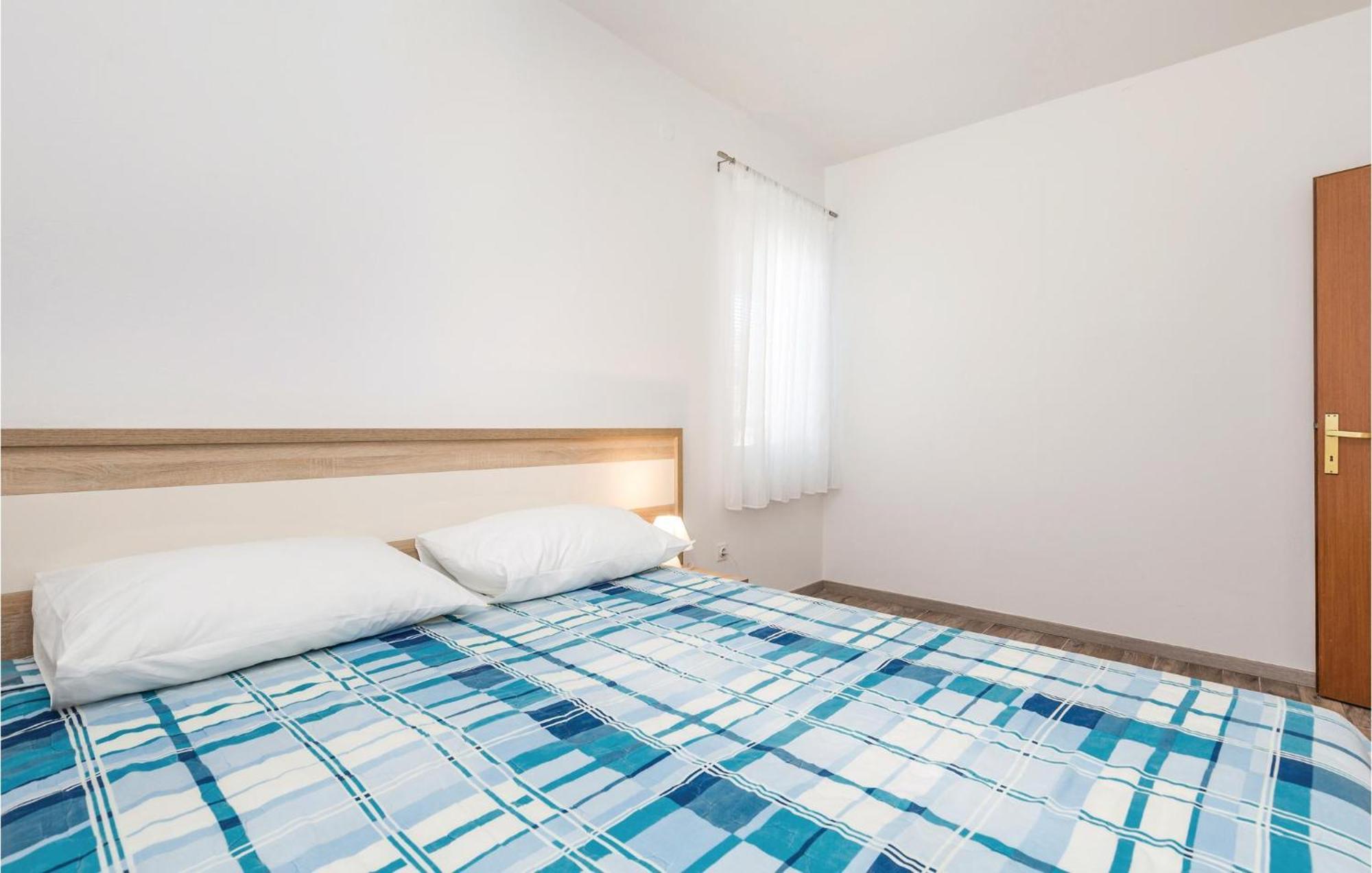 Lovely Apartment In Mandre With Wifi Zewnętrze zdjęcie