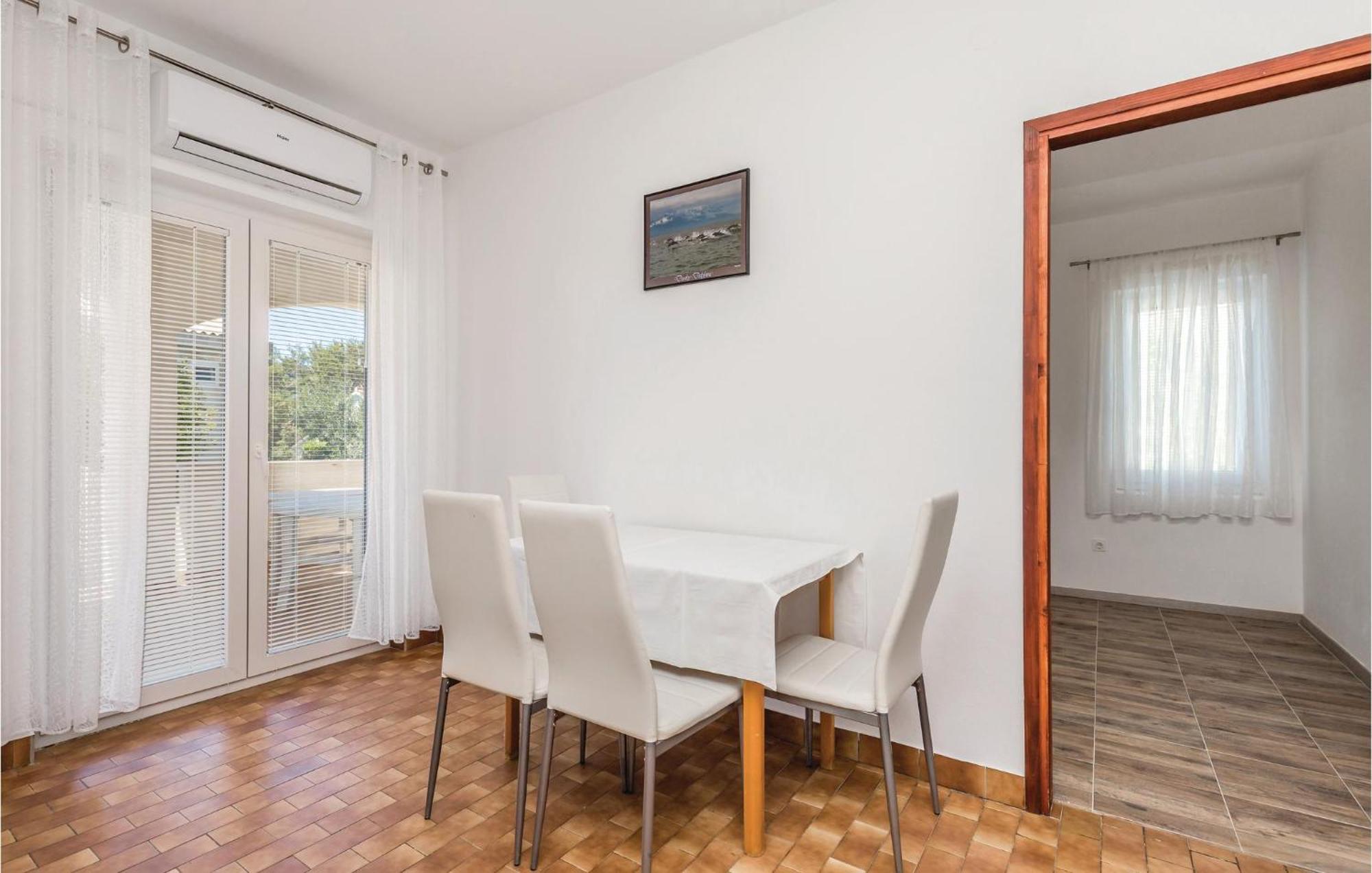 Lovely Apartment In Mandre With Wifi Zewnętrze zdjęcie