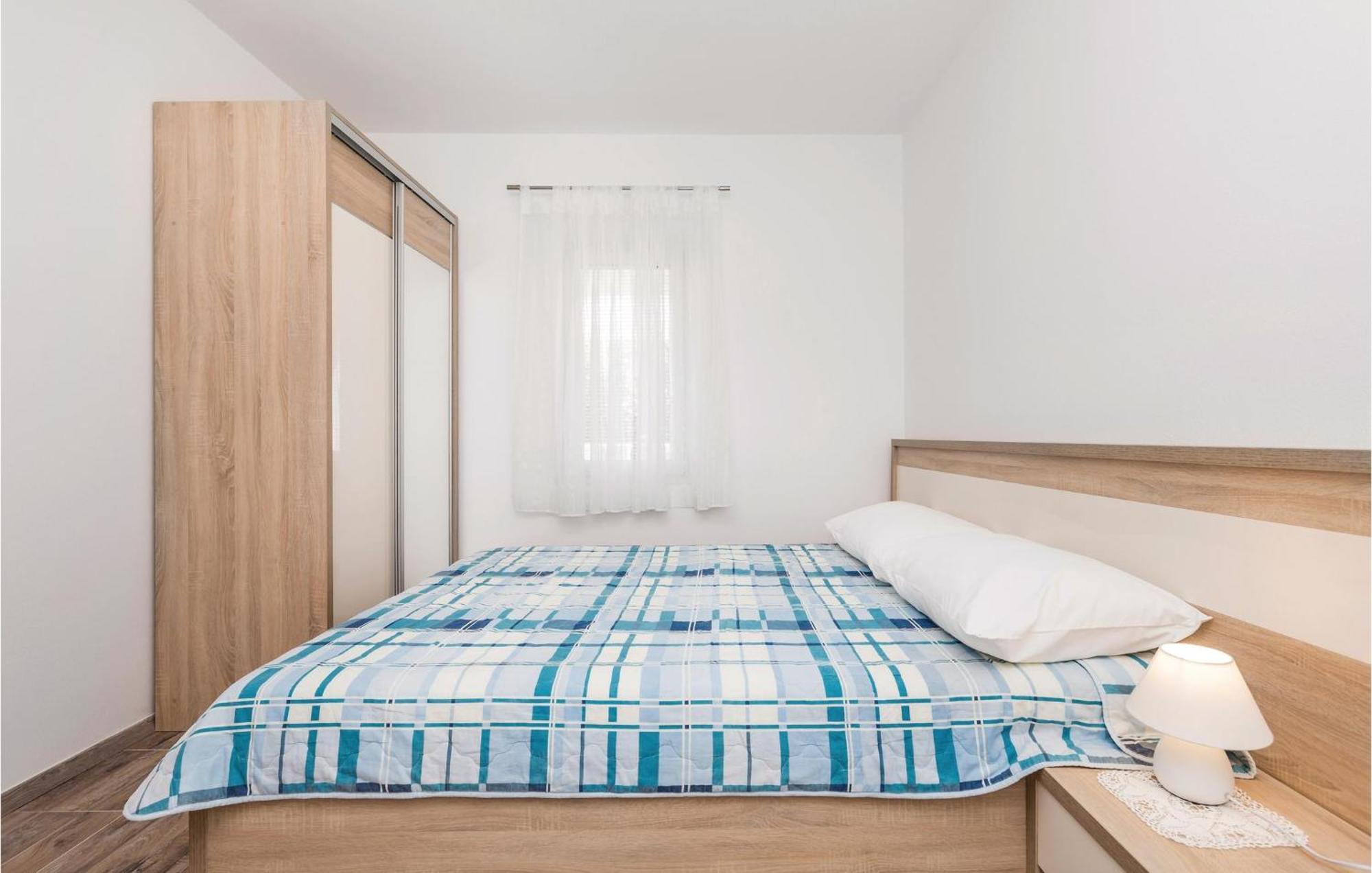 Lovely Apartment In Mandre With Wifi Zewnętrze zdjęcie